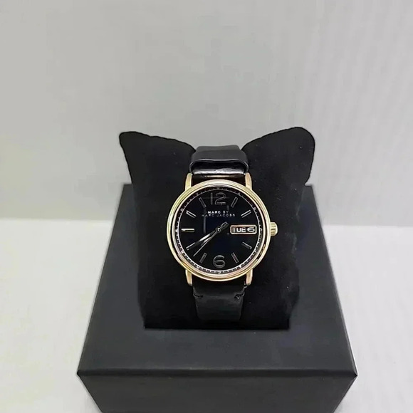 Womens Marc by Marc Jacobs MBM8651 Fergus Day Date 38MM Gold Watch New Battery - Picture 2 of 16